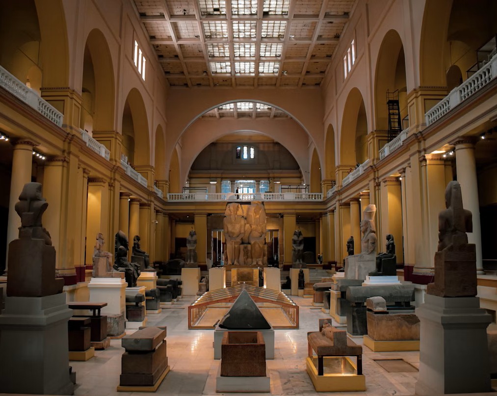Hurghada Pyramiden Ausflug – Besuch des Ägyptischen Museums in Kairo