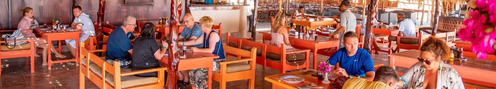 Restaurant auf der Paradise Insel Hurghada mit Meerblick