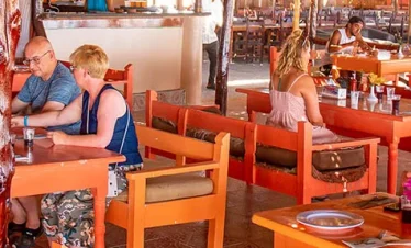 Restaurant auf der Paradise Insel Hurghada mit Meerblick