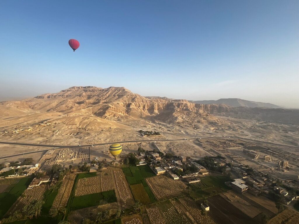 Ballonfahrt Luxor – Heißluftballon über das Tal der Könige bei Sonnenaufgang