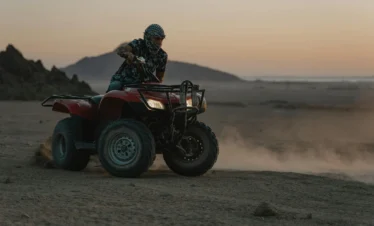 Marsa Alam Quad Tour – Quadfahrer in der weiten Wüste von Marsa Alam